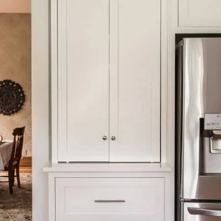 custom white kitchen cabinet